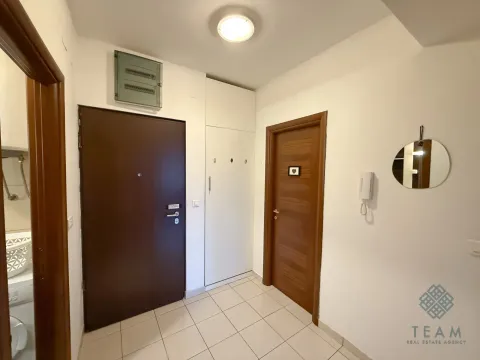 Izdavanje, jednosoban stan, 52m², City Kvart, Podgorica - image 8