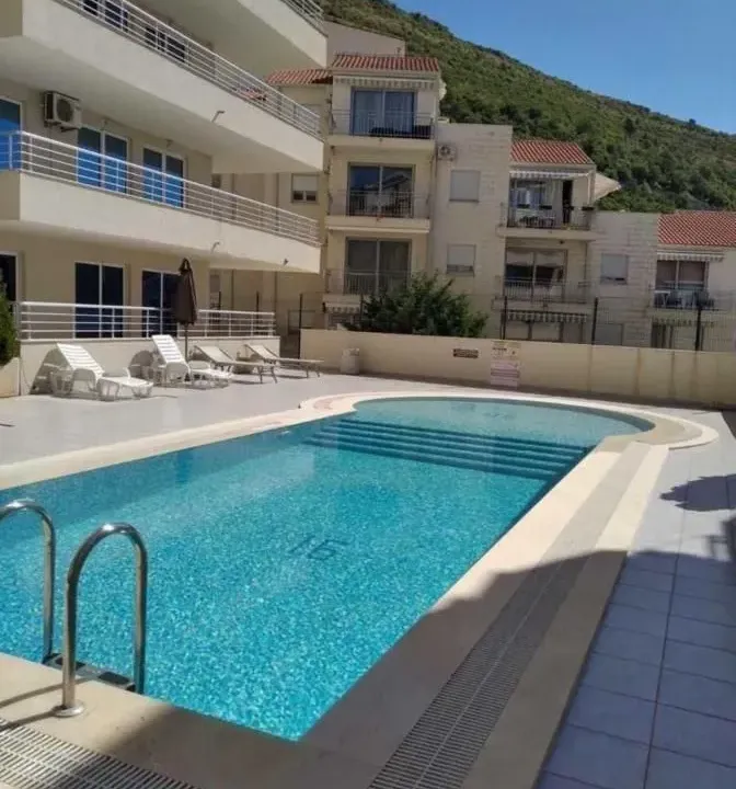 Prodaja, jednosoban stan, 49m², Petrovac, Budva