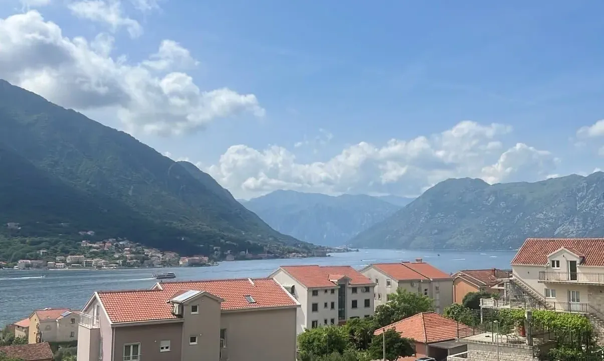 Sale, apartment, 62m², Dobrota, Kotor