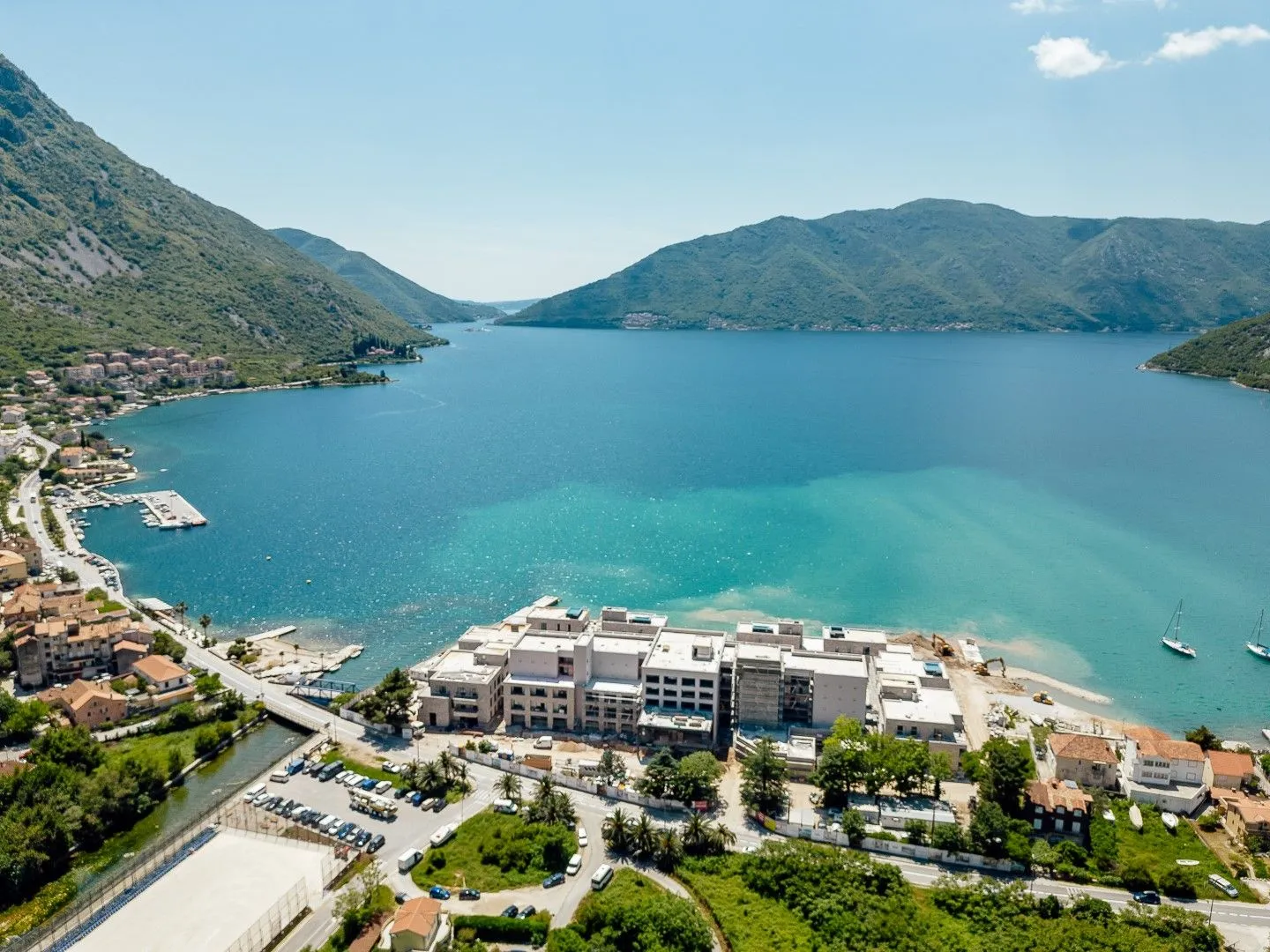 Prodaja, dvosoban stan, 88m², Risan, Kotor