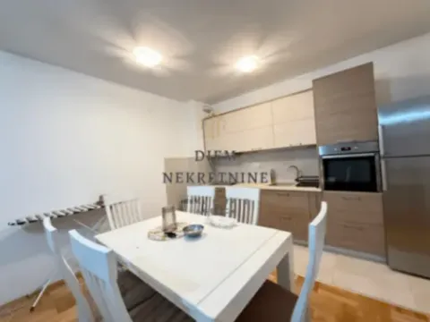 Izdavanje, dvosoban stan, 71m², Stari Aerodrom, Podgorica - image 5