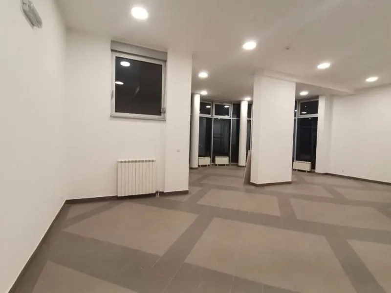 Rent, office space, 84m², Kluz, Zvezdara Sve Podlokacije