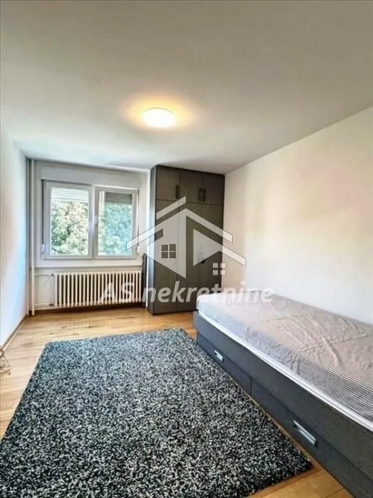 Izdavanje, četvorosoban stan, 94m², Lion, Zvezdara Sve Podlokacije