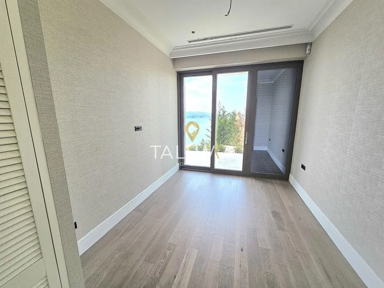Prodaja, kuća, 579m², Pržno, Budva