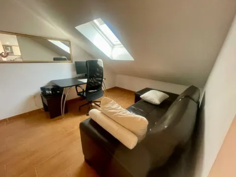 Izdavanje, dvosoban stan, 82m², Centar, Tivat - image 7