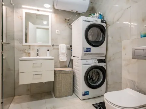 Prodaja, dvosoban stan, 63m², Tivat, Crna Gora - image 26