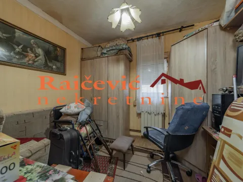 Prodaja, četvorosoban stan, 91m², Petlovo Brdo, Beograd - image 12