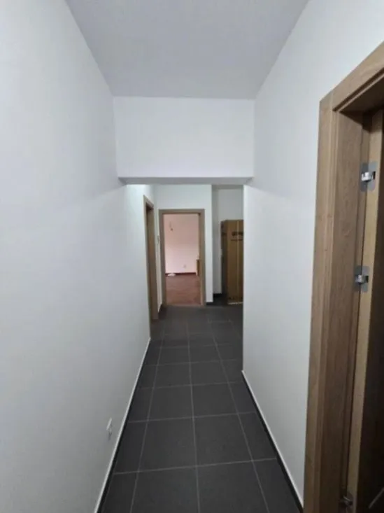 Izdavanje, trosoban stan, 96m², Master Kvart, Podgorica