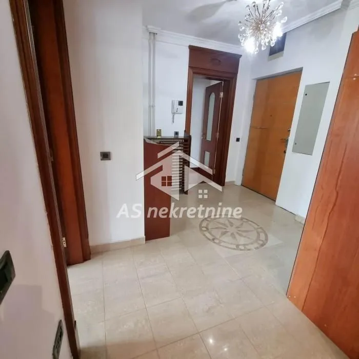 Rent, three bedroom apartment, 120m², Stari Grad, Beograd