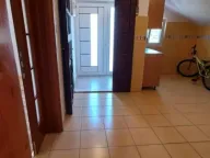 Izdavanje,  kuća, 100m2, Rogami, Podgorica