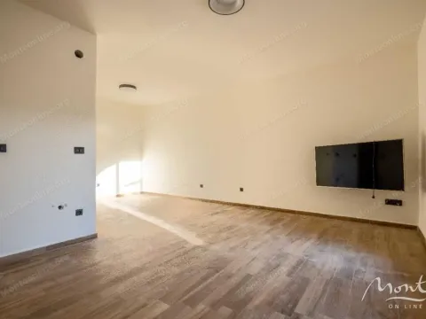 Prodaja, jednosoban stan, 46m², Reževići, Budva - image 19