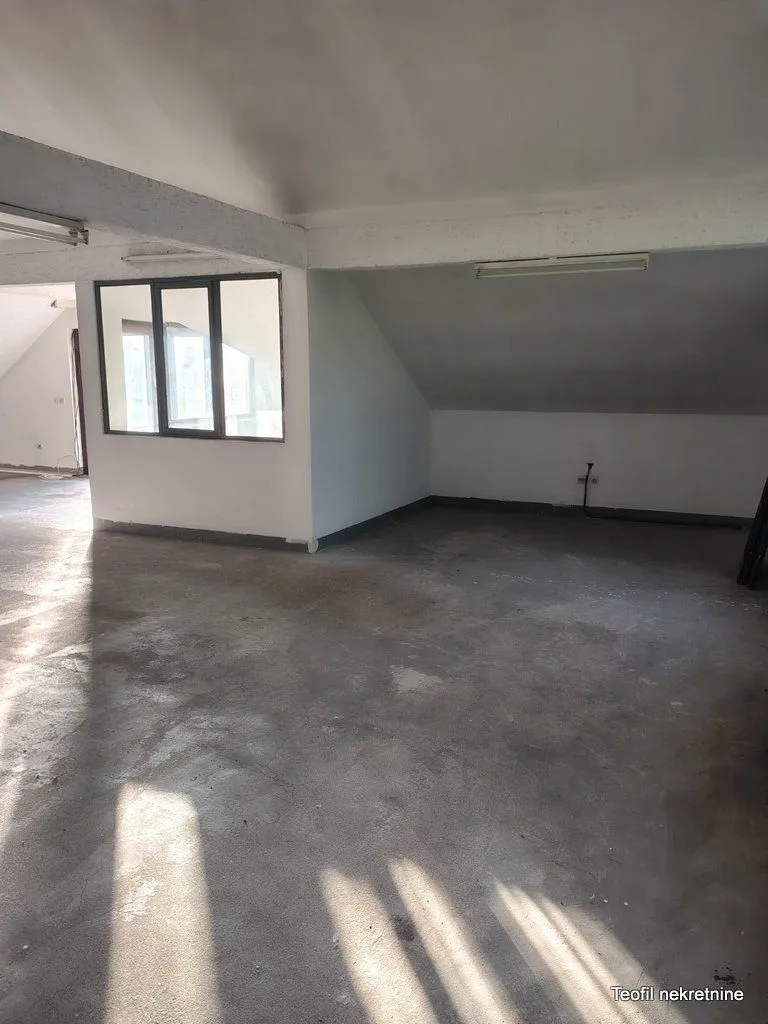 Rent, office space, 630m², Paraćin, Srbija