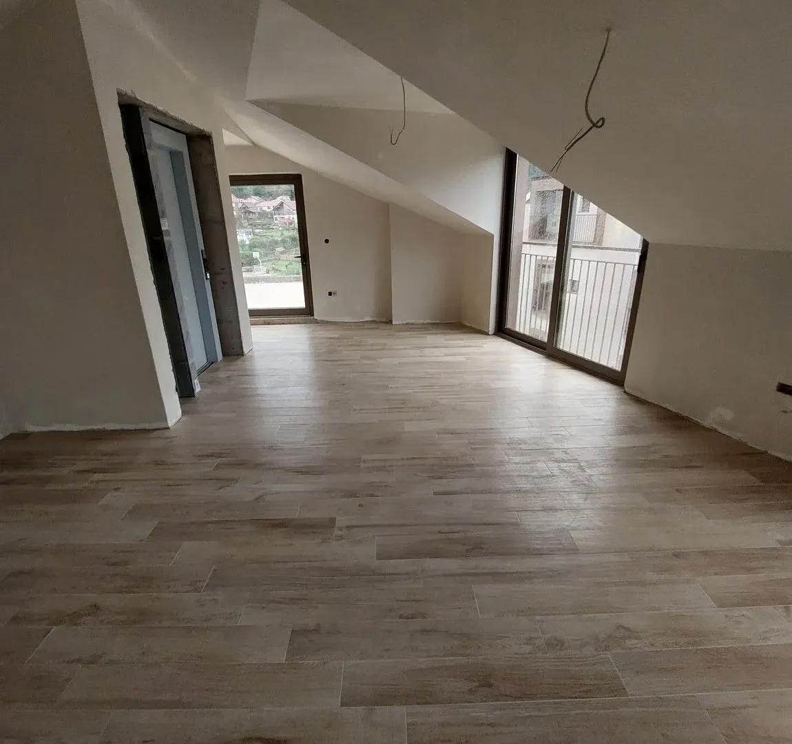 Sale, two bedroom apartment, 82m², Dumidran, Tivat