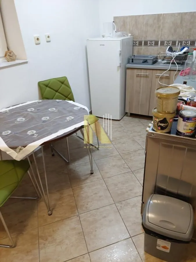 Izdavanje, dvosoban stan, 48m², Grbavica, Novi Sad Sve Podlokacije