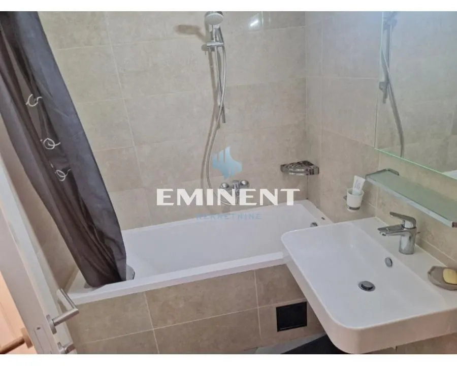 Izdavanje, dvosoban stan, 56m², Novi Beograd Blok 65, Novi Beograd Sve Podlokacije