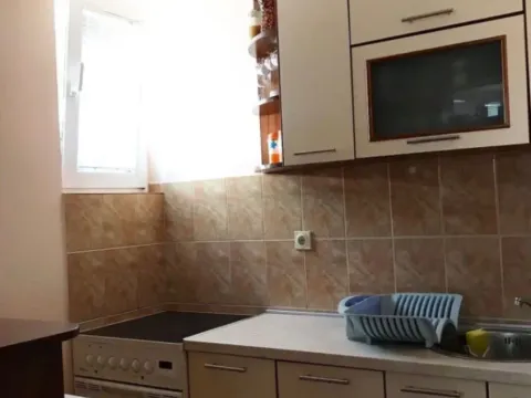 Izdavanje, dvosoban stan, 46m², Bečići, Budva - image 11