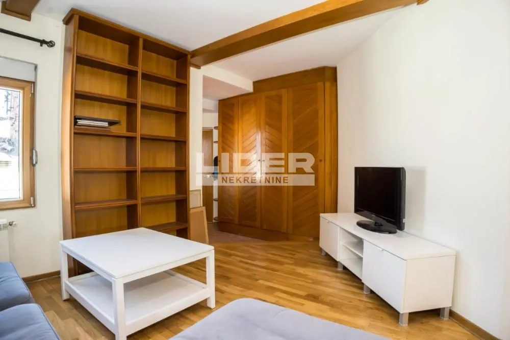 Sale, three bedroom apartment, 69m², Stari Grad, Beograd
