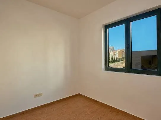 Prodaja, dvosoban stan, 85m², Ivanovići, Budva