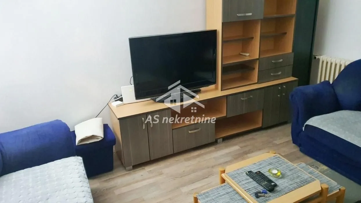 Izdavanje, dvosoban stan, 48m², Novi Beograd Blok 61, Novi Beograd Sve Podlokacije