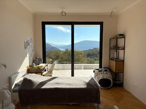 Prodaja, četvorosoban stan, 165m², Herceg Novi, Crna Gora - image 13