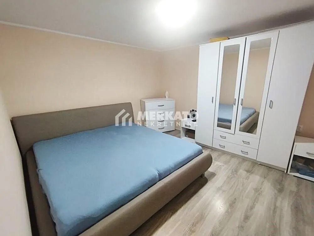 Izdavanje, trosoban stan, 55m², Centar, Zrenjanin