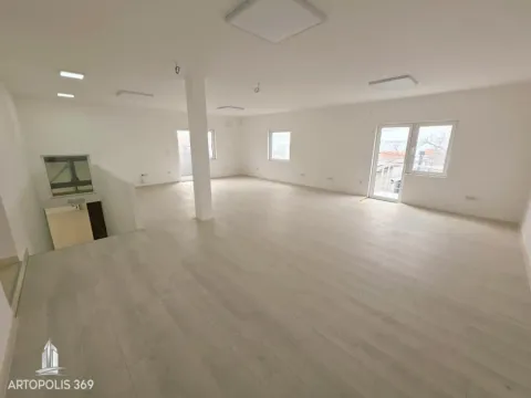 Izdavanje, poslovni prostor, 320m², Mali Mokri Lug, Zvezdara Sve Podlokacije - image 9