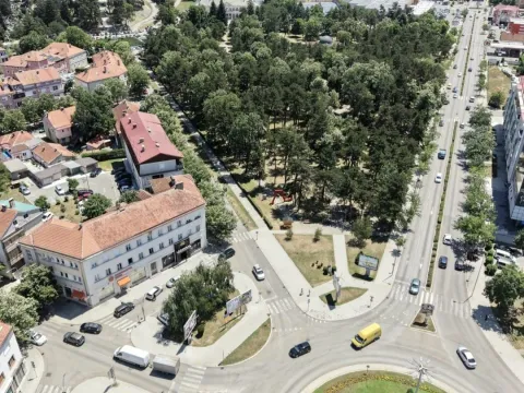 Prodaja, dvosoban stan, 63m², Centar, Nikšić - image 2