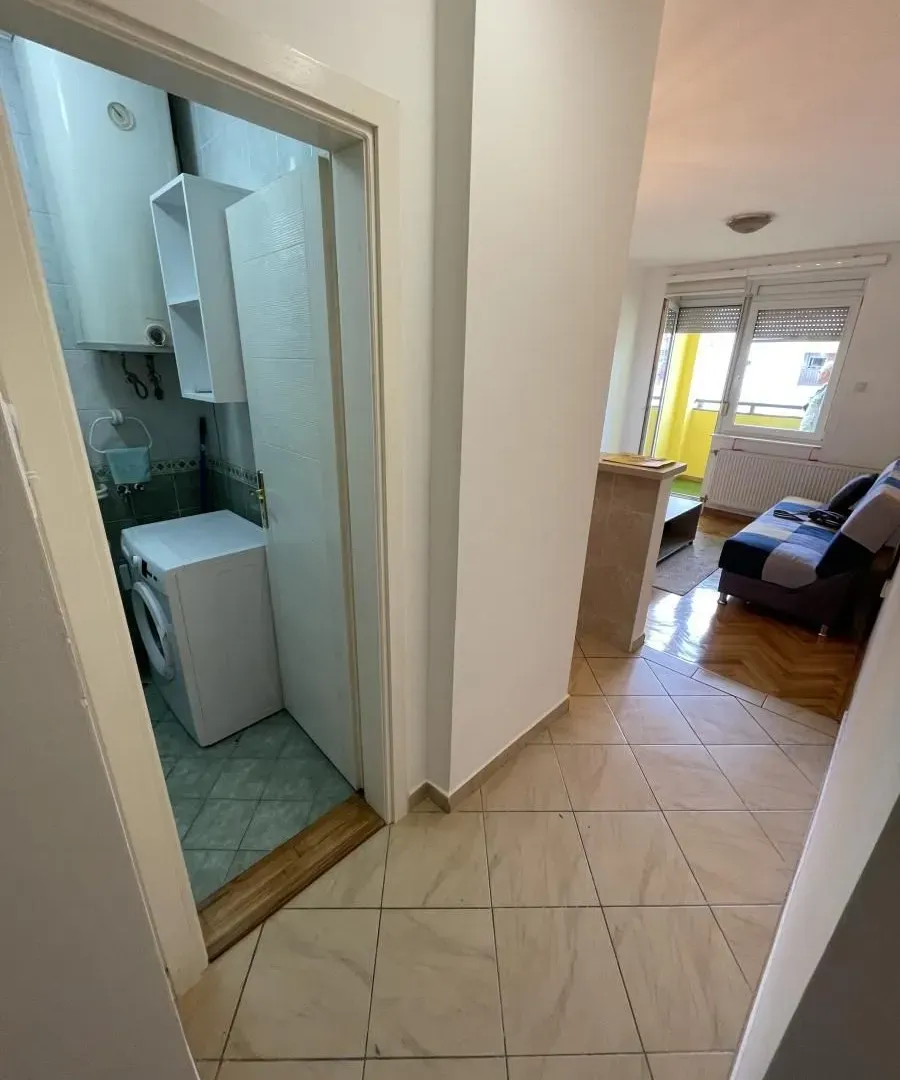 Prodaja, garsonjera, 24m², Grbavica, Novi Sad Sve Podlokacije