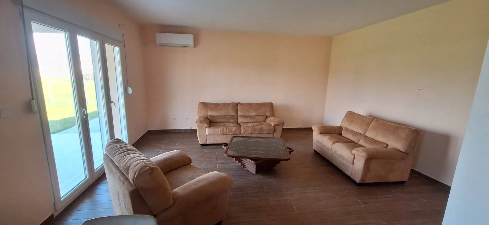 Rent, house, 150m², Donji Kokoti, Podgorica