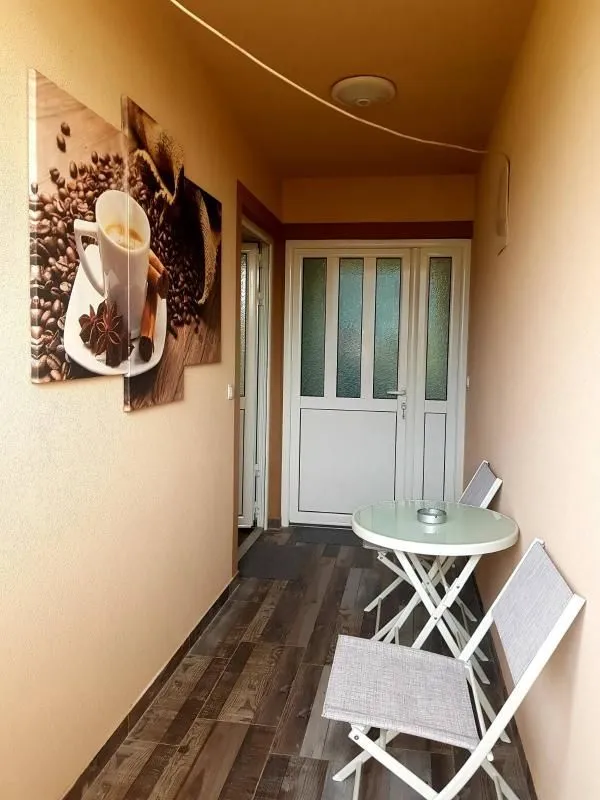 Izdavanje, jednosoban stan, 40m², Bar, Crna Gora