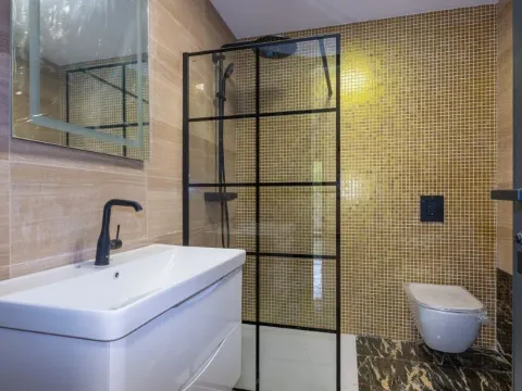 Sale, three bedroom apartment, 110m², Podgorica, Crna Gora - image 9