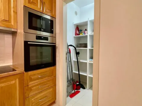 Izdavanje, jednosoban stan, 55m², Central Point, Podgorica - image 3