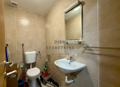 Sale, two bedroom apartment, 76m², Centar, Bar - image 3