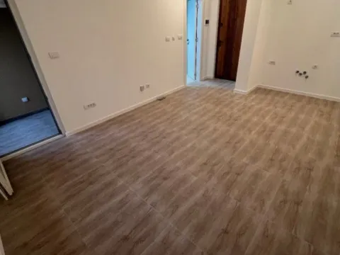 Izdavanje, garsonjera, 25m², Šušanj, Bar - image 5