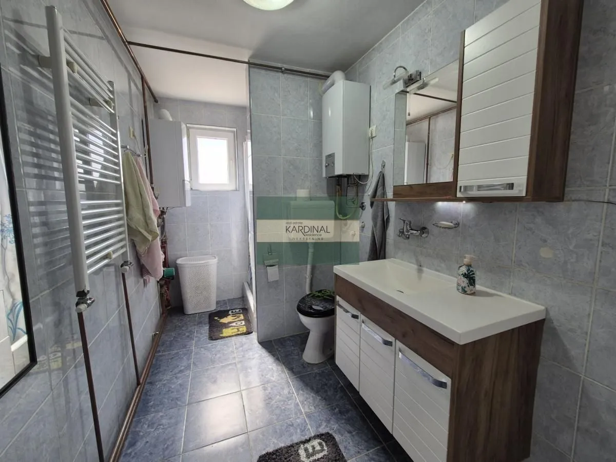 Sale, house, 181m², Kajsijar, Jagodina