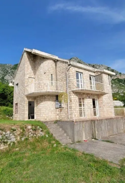 Prodaja, kuća, 210m², Blizikuće, Budva