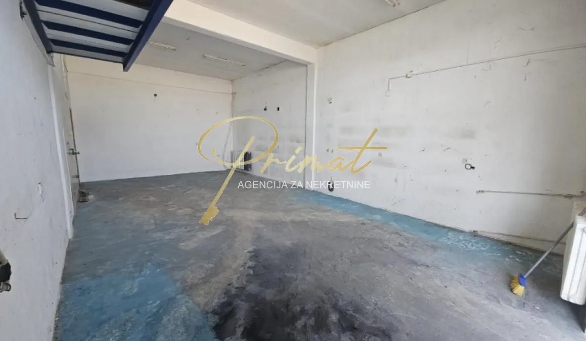Rent, office space, 290m², Krnjaca, Palilula Sve Podlokacije