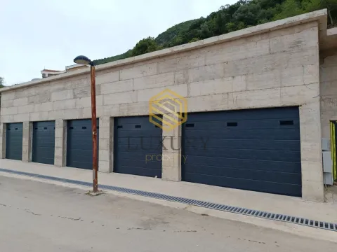 Rent, office space, 150m², Budva okolina, Budva - image 2