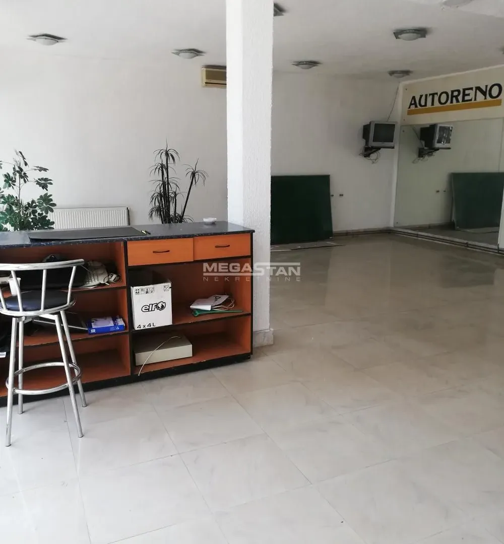 Sale, office space, 382m², Vojlovica, Pančevo