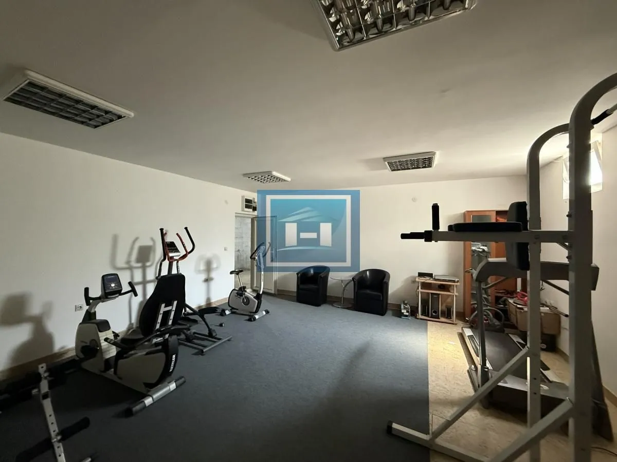 Prodaja, trosoban stan, 79m², Centar, Jagodina