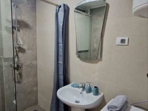 Rent, one bedroom apartment, 40m², City Kvart, Podgorica - image 8