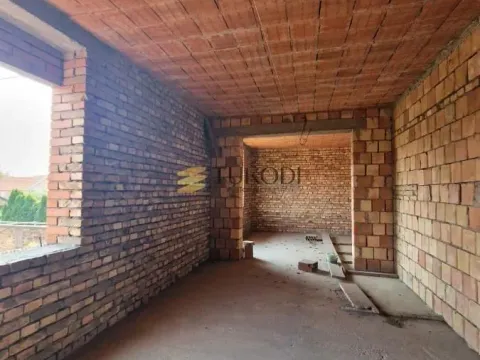 Sale, house, 765m², Novi Banovci, Stara Pazova - image 2