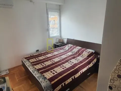 Prodaja, trosoban stan, 91m², Podgorica, Crna Gora - image 2