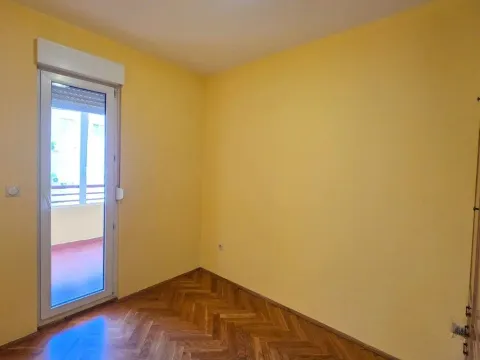 Izdavanje, jednosoban stan, 40m², Zagorič, Podgorica - image 5