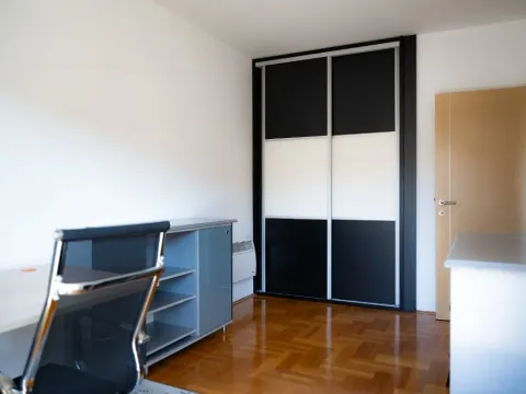 Rent, office space, 52m², Preko Morače, Podgorica - image 5