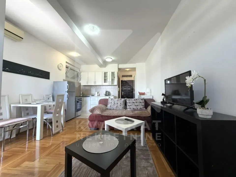 Rent, studio apartment, 29m², Tuški Put, Podgorica
