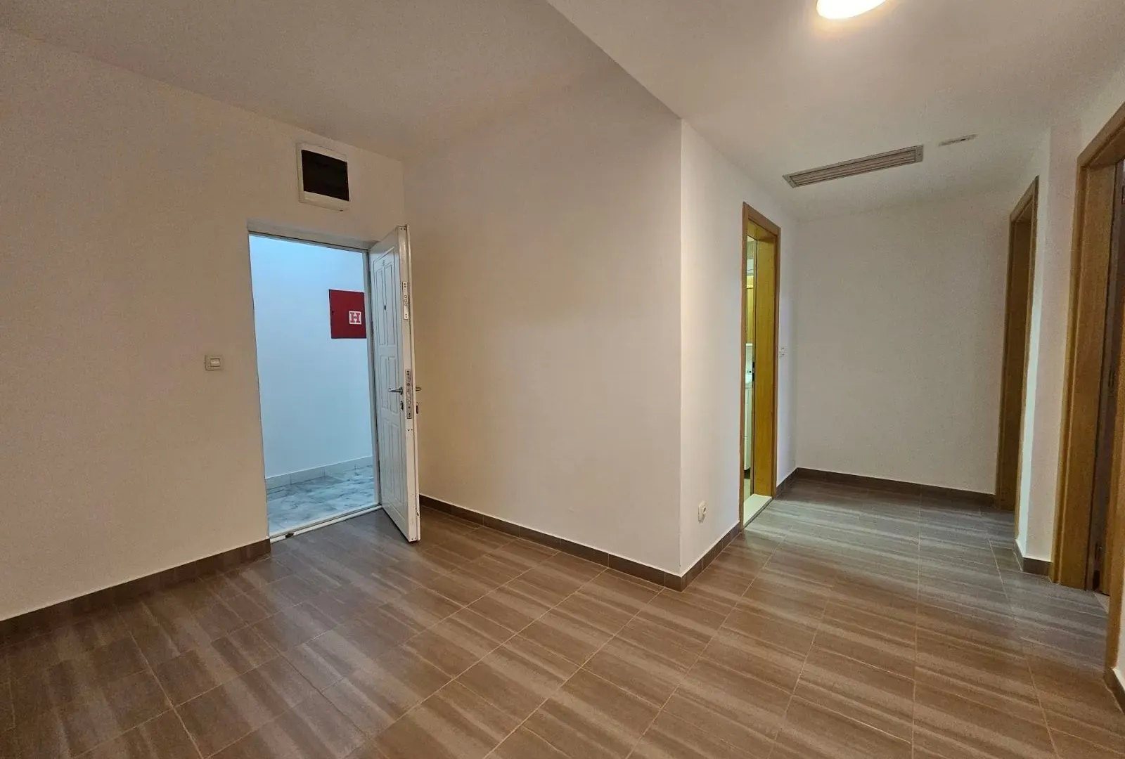 Sale, two bedroom apartment, 90m², Bečići, Budva