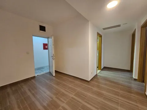 Sale, two bedroom apartment, 90m², Bečići, Budva - image 14