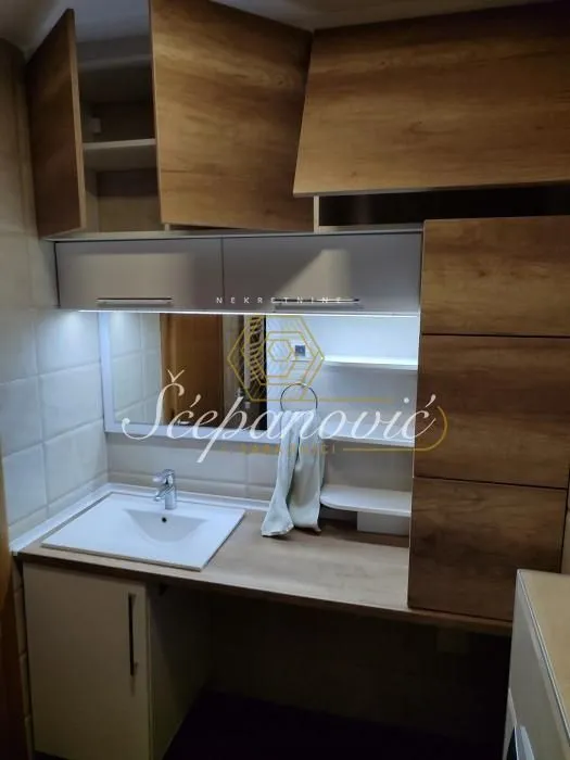 Prodaja, trosoban stan, 63m², Sajam, Novi Sad Sve Podlokacije
