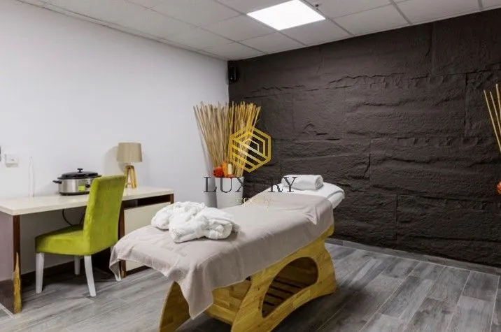 Rent, hospitality venue, 2000m², Sutomore, Bar